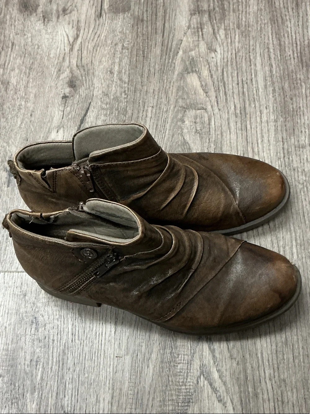 Earth Brown Leather Chukka Boots with Side Zipper